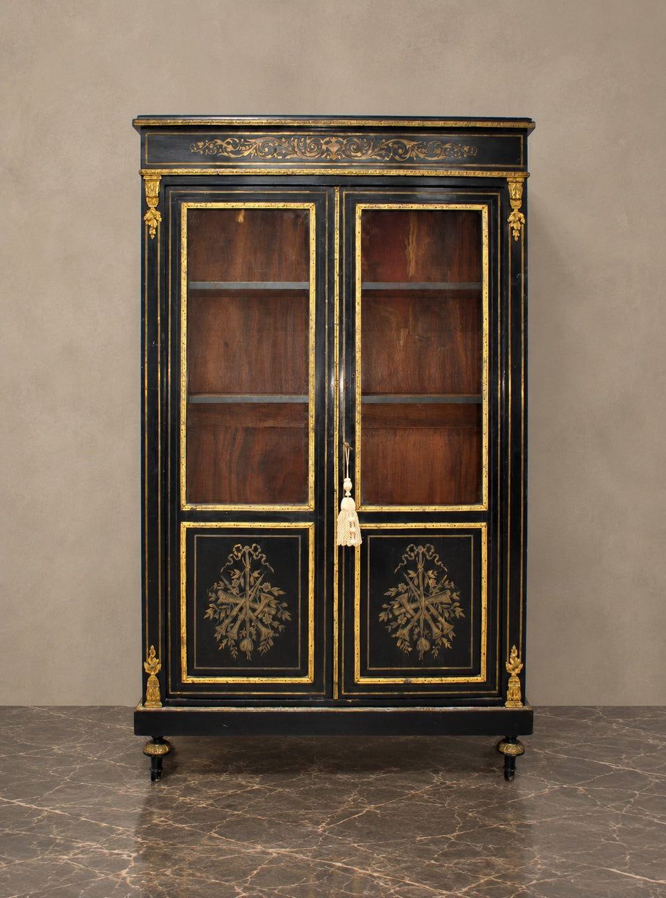 Schwarz-goldene Vitrine im Stil Napoleon III.