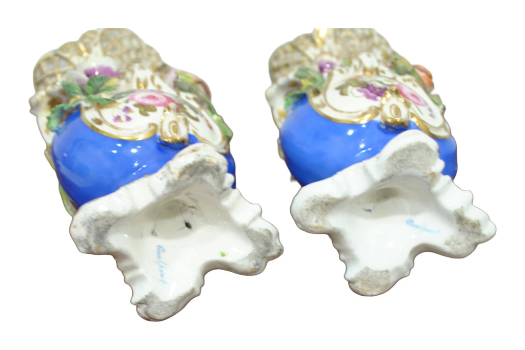 Pair of Nineteenth-Century Vieux Paris Porcelain Vases — original detail view 2