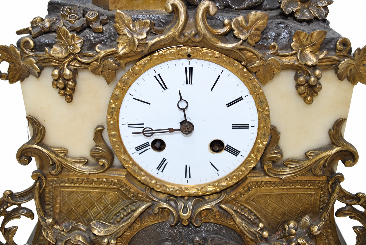 Gilt-Bronze and Marble Mantel Clock with Virgin Figure — original dial close-up